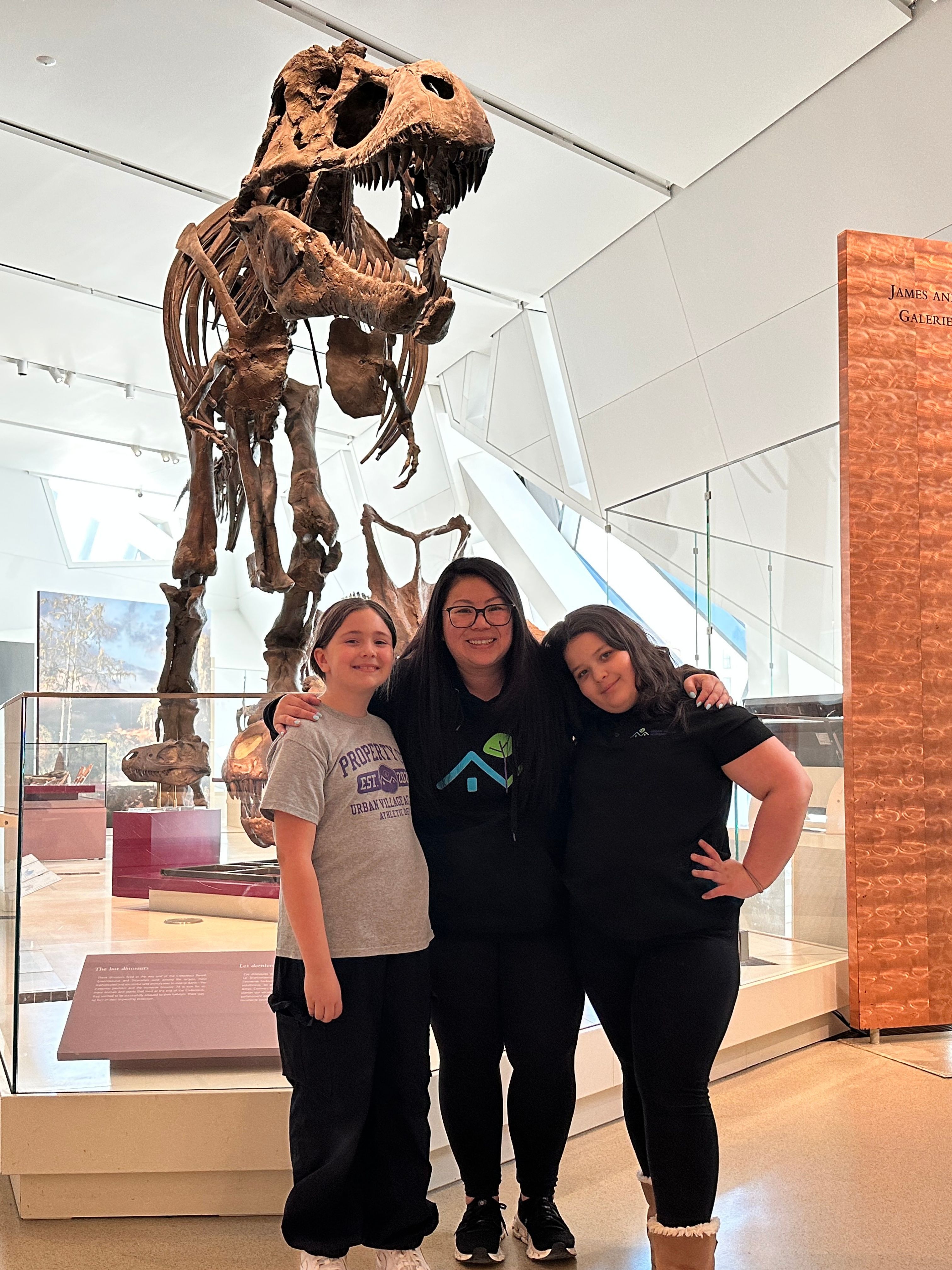 students visiting the ROM